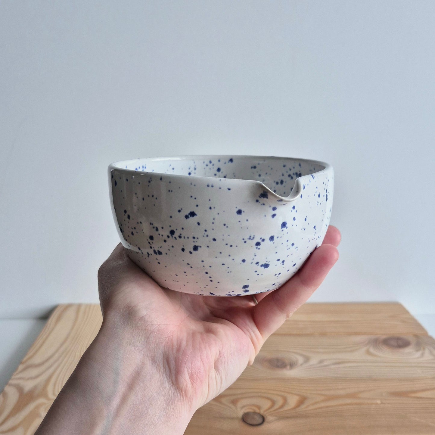 Rankų darbo keramikinis matcha puodelis