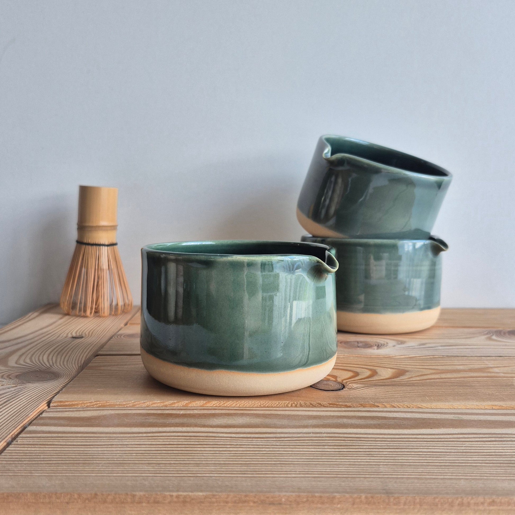 Žalias matcha puodelis